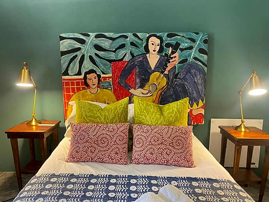 The Riverdeck Accommodation and Backpackers