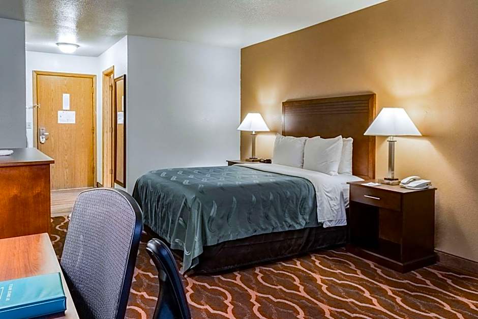 Quality Inn & Suites Vancouver North