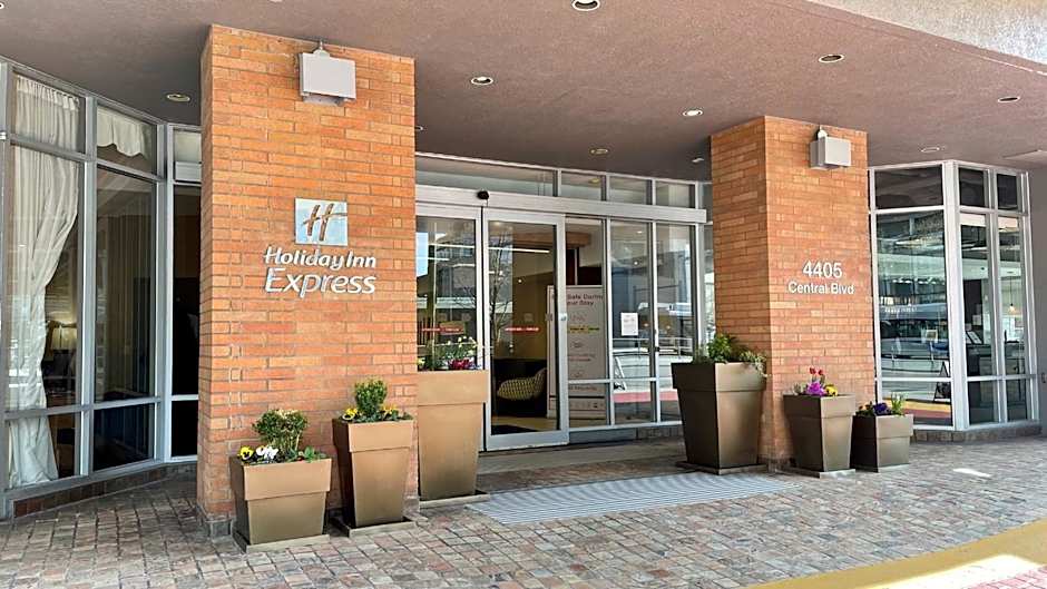 Holiday Inn Express Vancouver-Metrotown (Burnaby) By IHG