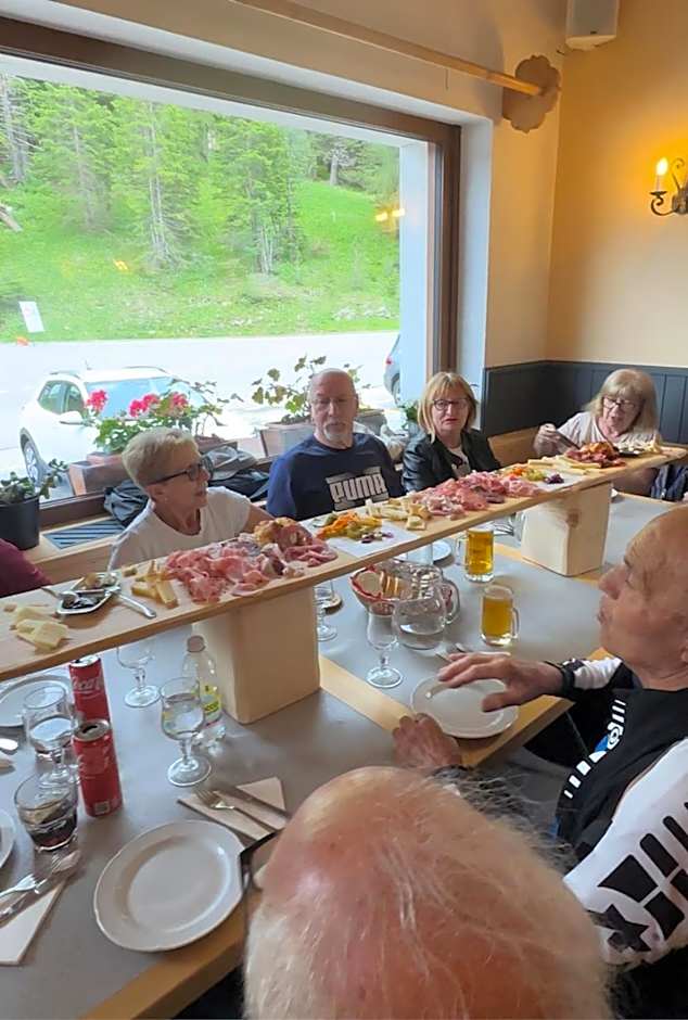Hotel Dolomiti Des Alpes