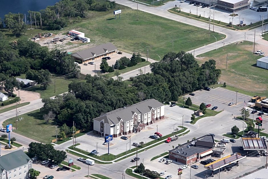Microtel Inn & Suites by Wyndham Kearney