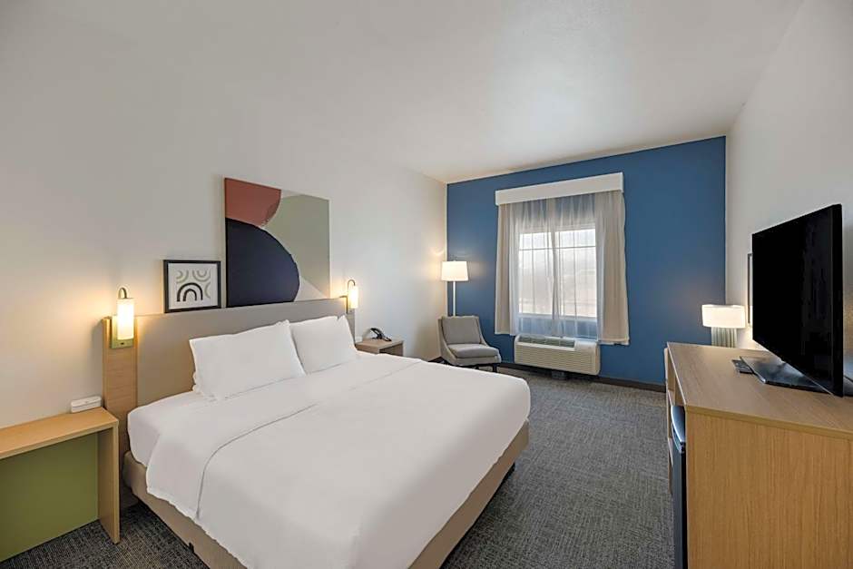 Spark by Hilton Midland South