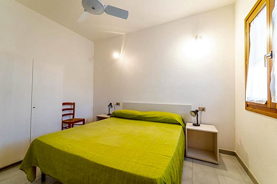 ISS Travel, L'Avru - 700 m from La Cinta beach