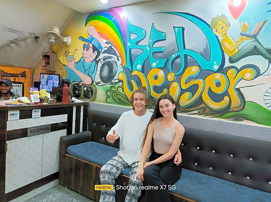 Bedweiser Backpackers Hostel