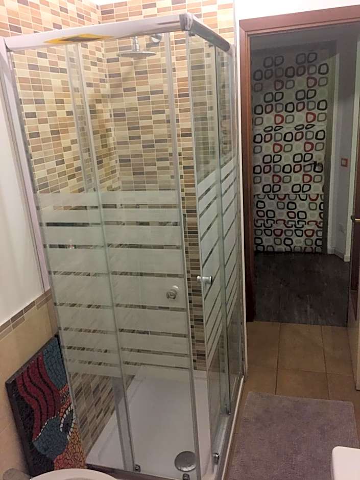 Room Saronno + B&B