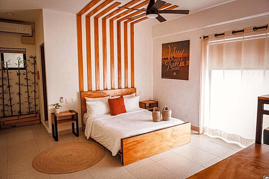 Nomads Hotel, Hostel & Rooftop Pool Cancun