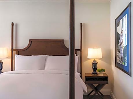 SUPERIOR 1 KING PLAZA VIEW