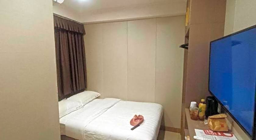 Holiday Hotel
