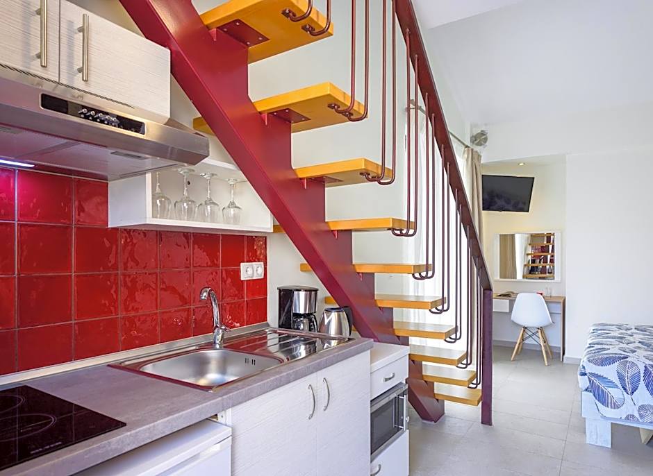 Elpiniki Luxury Rooms