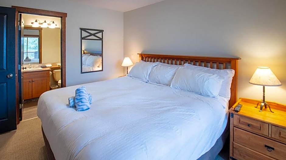 Snow Creek Lodge by Fernie Lodging Co