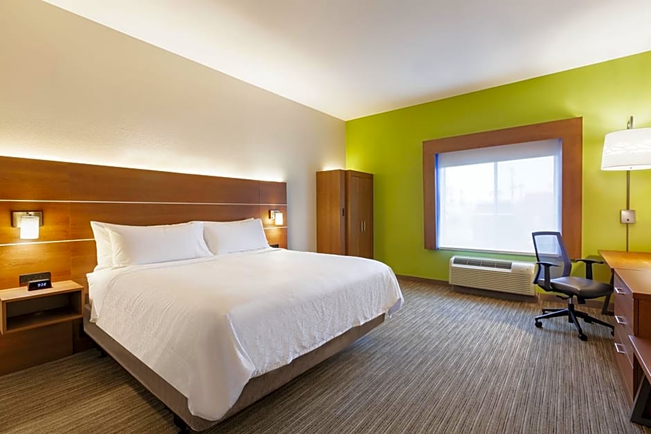 Holiday Inn Express Hotel & Suites Merced By IHG