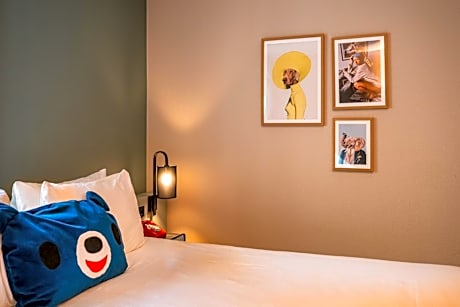 Small Room 1 Double Bed