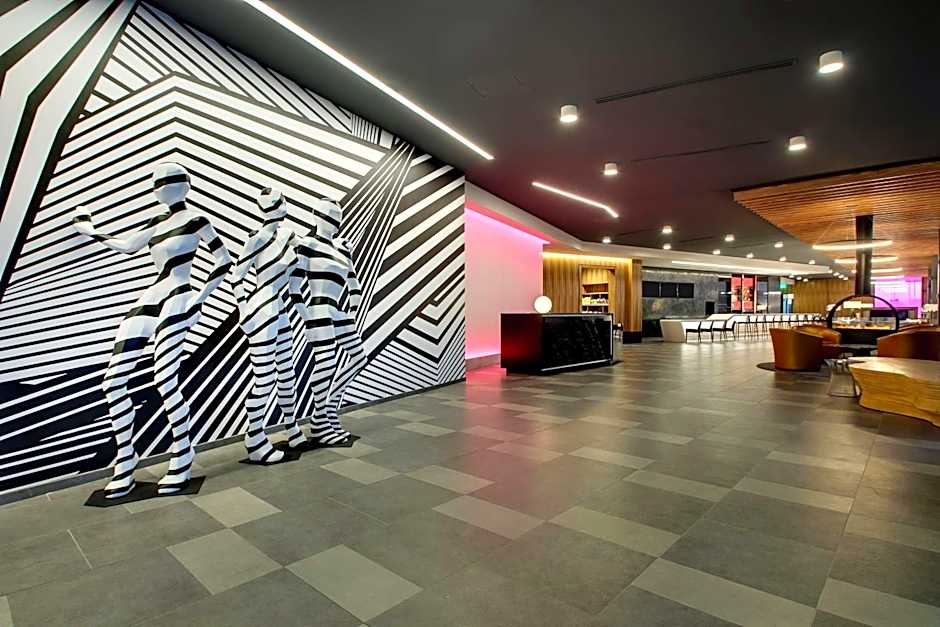 The Rose Hotel Chicago O'Hare, Tapestry Collection by Hilton