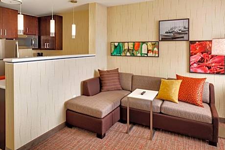 One-Bedroom King Suite