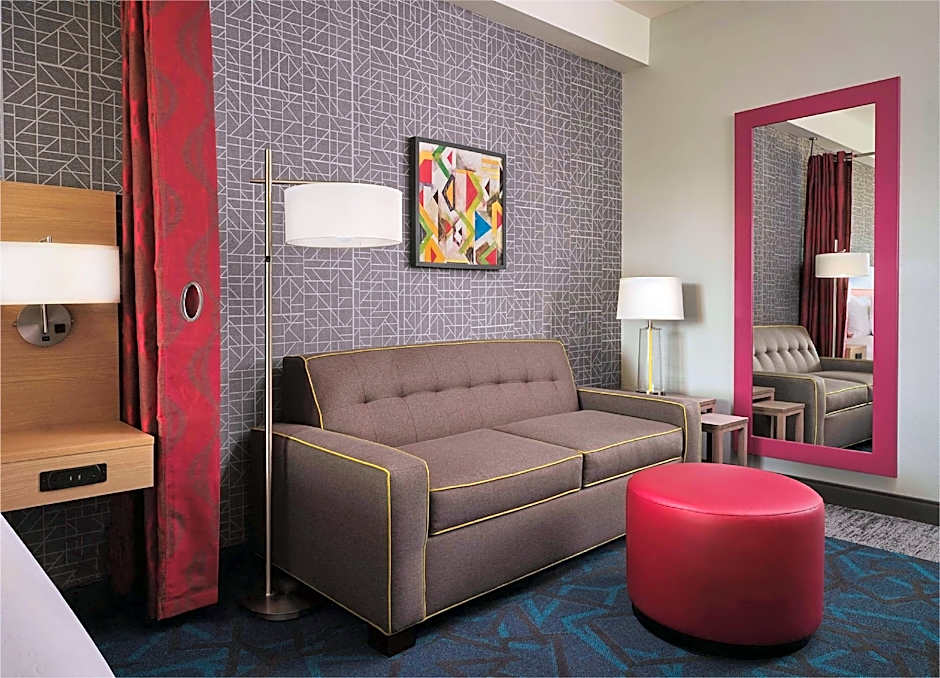 Holiday Inn Express & Suites Jackson/Pearl International Airport By IHG