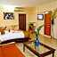 Coconut Grove Regency Hotel