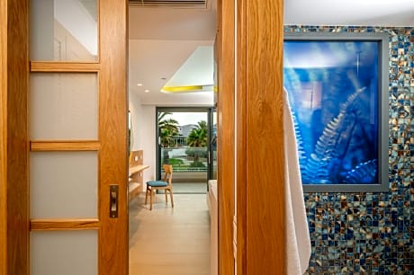 Family Room Garden View