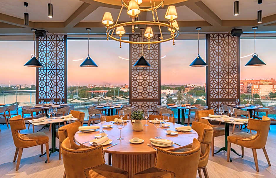 Ribera De Triana Hotel