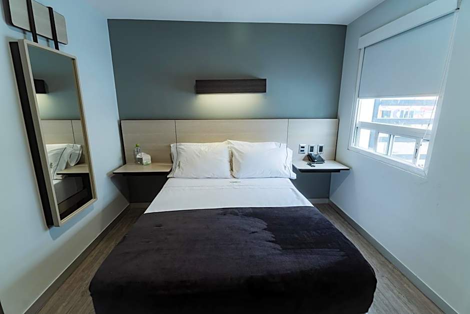 HOTEL LEMON GREEN -Zona Expo Frente al Centro de Convenciones