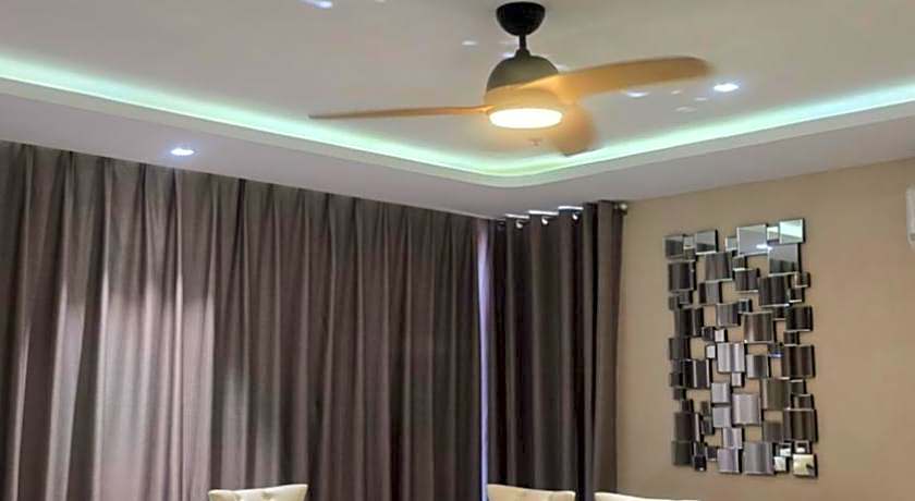 One Euphoria Luxe Hotel