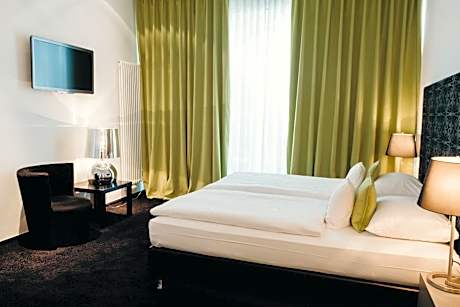 Hotel Crystal