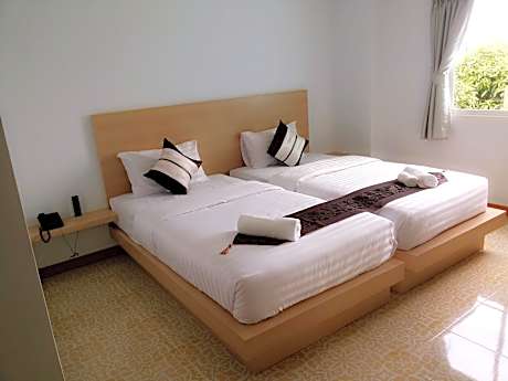 Standard - Twin Bed