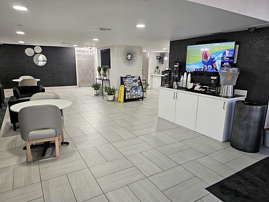 La Quinta Inn & Suites by Wyndham Deerfield Beach I-95