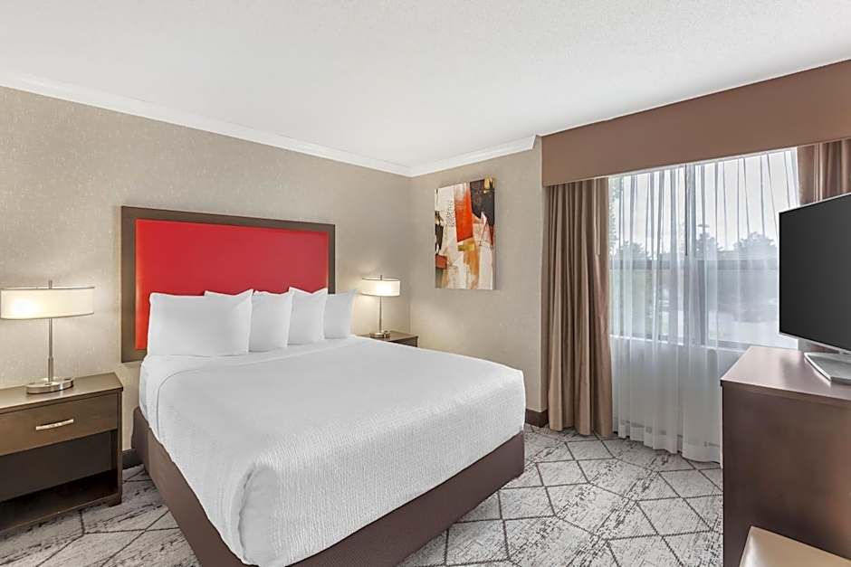 Best Western Plus Rose City Suites