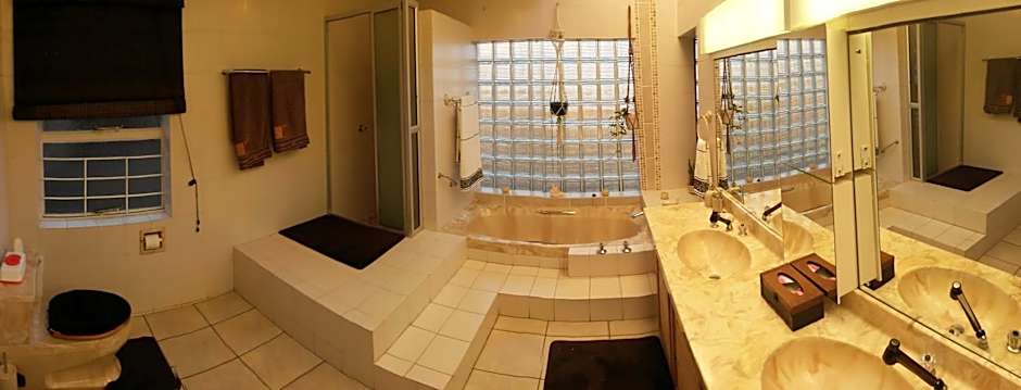 Acra-Retreat Mountain View Lodge