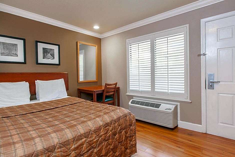 Days Inn by Wyndham San Francisco S/Oyster Point Airport