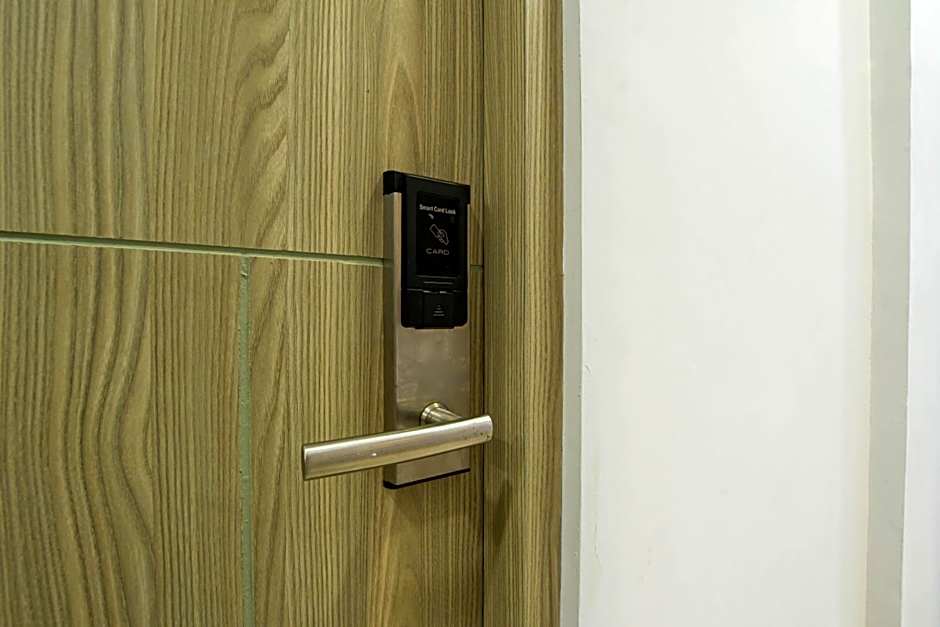 Kelowna Mangga Besar by AbdiHome