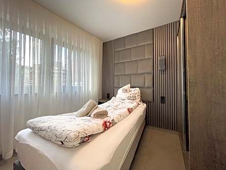 Single Room with Private Bathroom