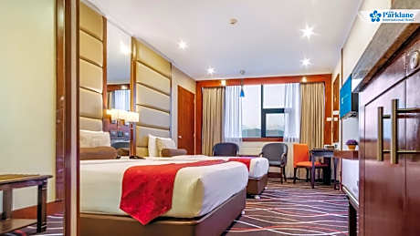 Half Board Package with breakfast & dinner buffet, fruit amenities and welcome drinks
