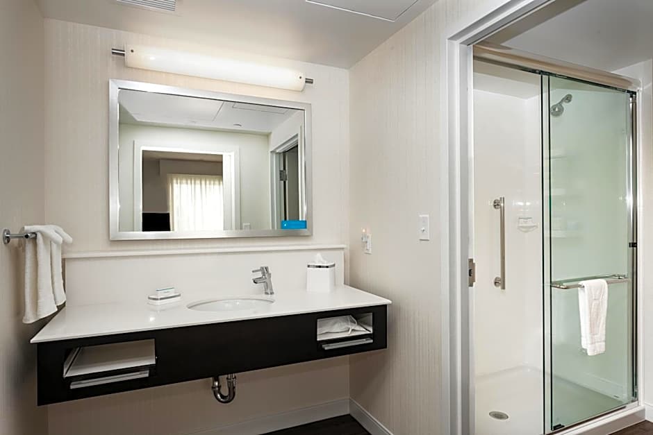 Hampton Inn & Suites Seattle/Northgate