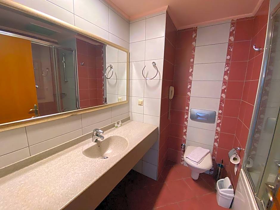 Club Karakas Apart Otel