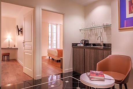 Family Room (2 bedrooms)