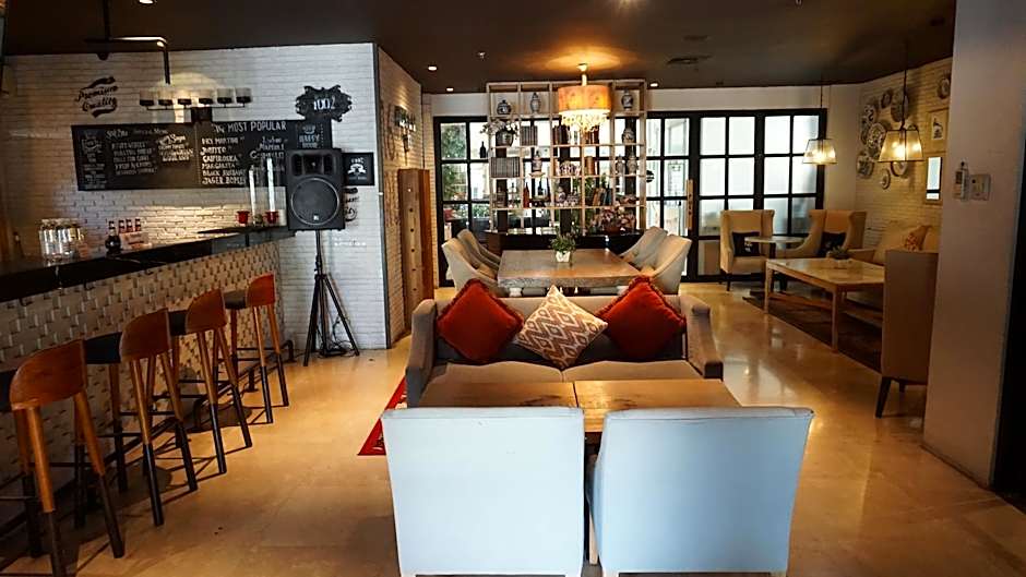 Roosseno Plaza Serviced Apartment