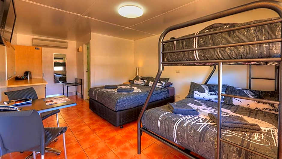 Halls Creek Motel