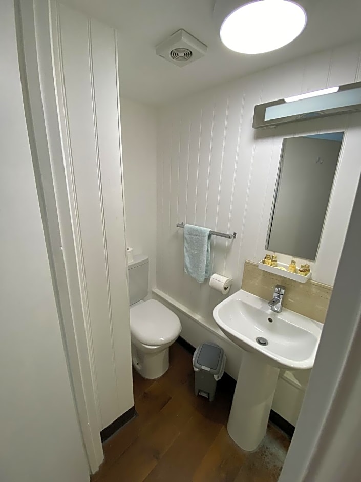 The Wheatsheaf Hotel