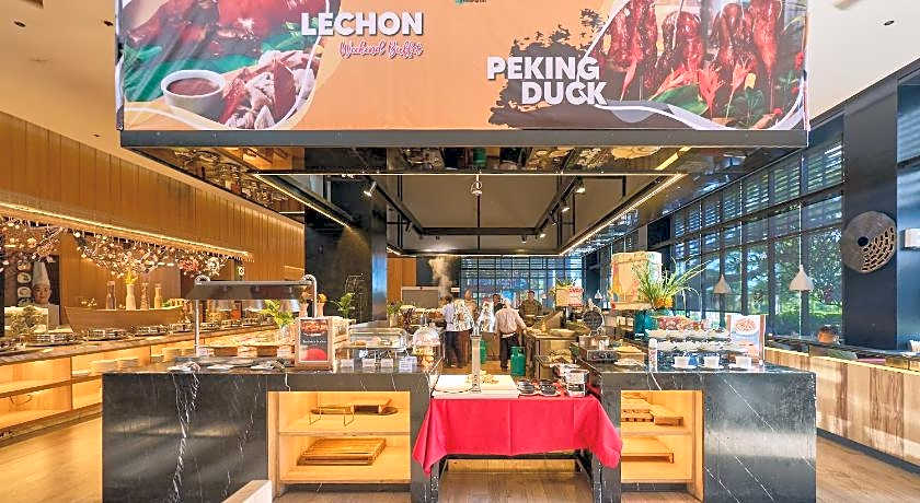 Midori Clark Hotel And Casino