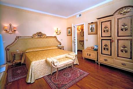 Suite with Garden View
