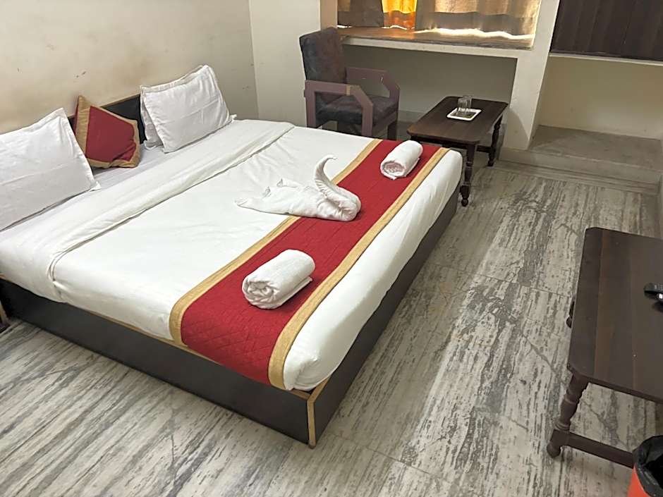 Royal Retreat by Hotel Adiya Inn