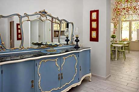 Twin Room with Private External Bathroom