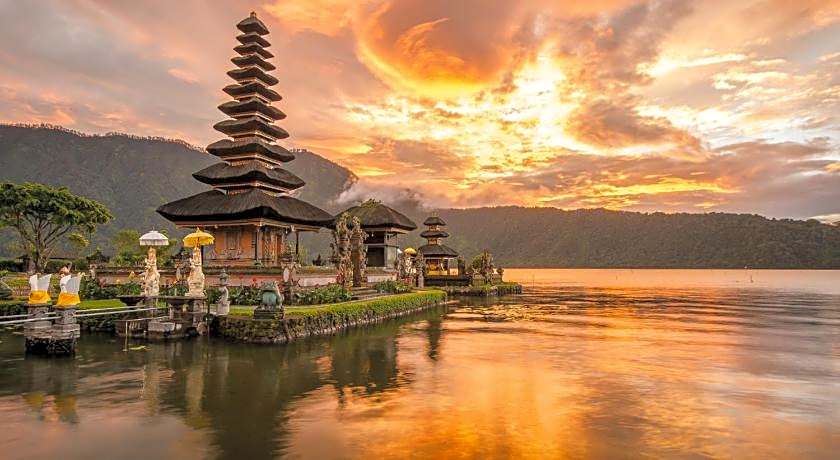 Capung Asri Eco Luxury Resort with Private Pool Villas