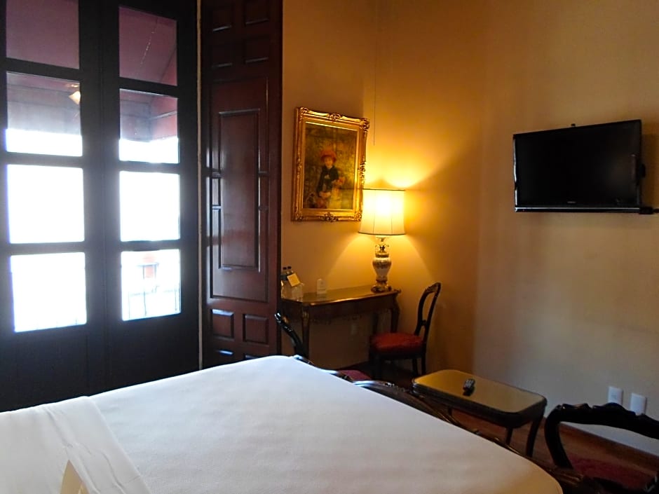 Hotel Virrey De Mendoza