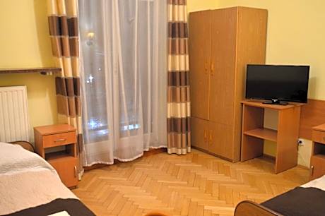 Economy Twin Room