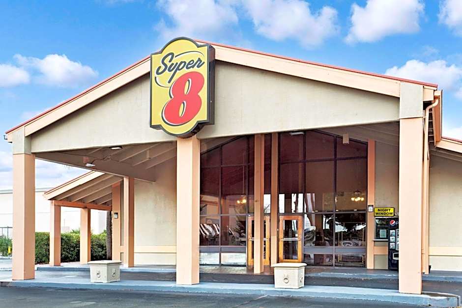 Super 8 By Wyndham Kissimmee Maingate Orlando Area