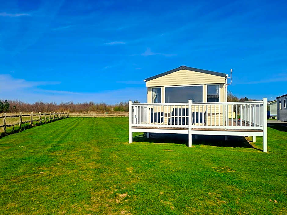 N & V Caravan Sand le mere