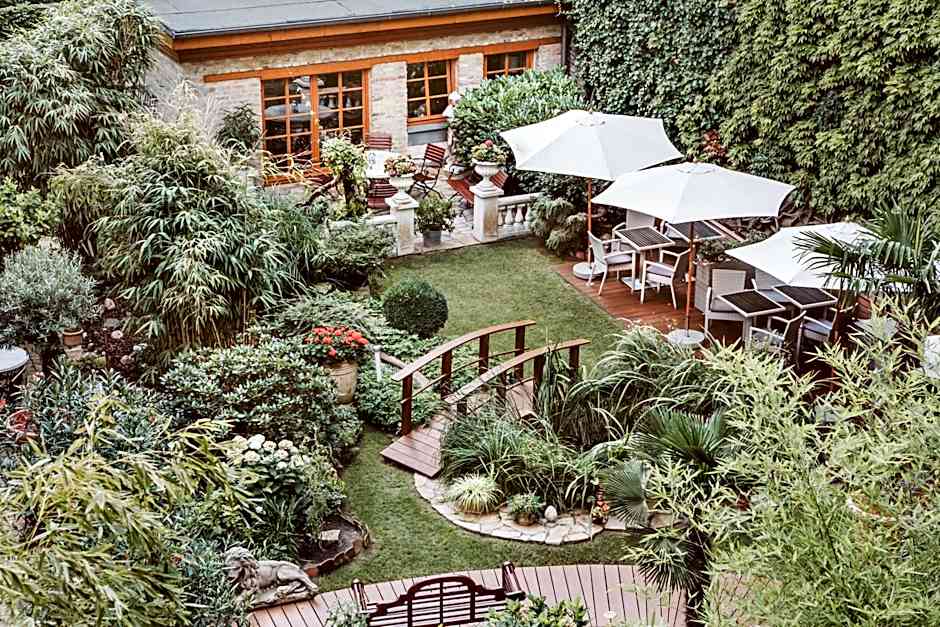 THE GATE GARDEN Hotel