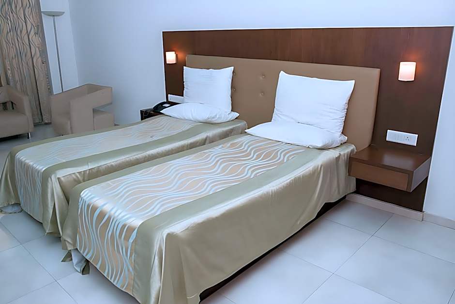 Srinivas Saffron Hotel